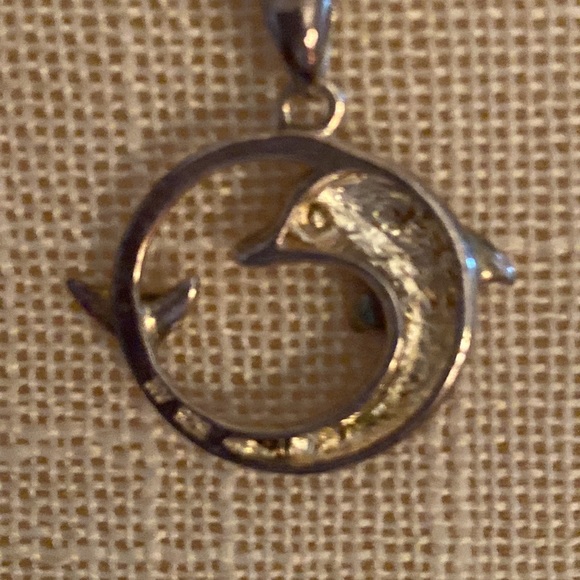 STERLING SILVER RHINESTONE ACCENTED DOLPHIN PENDANT AVON - Picture 4 of 9